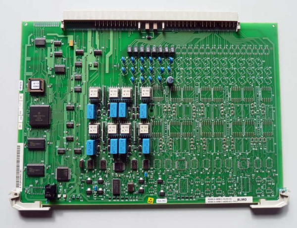 SLMO8 (S30810-Q2901-X100): Subscriber Line Module Optiset board (8 ports) for Siemens HiPath 3750/Hipath 3550 or Hicom 150E PABX system